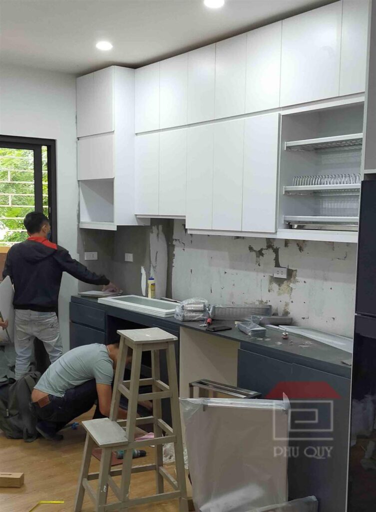 Hoàn thiện cải tạo tủ bếp