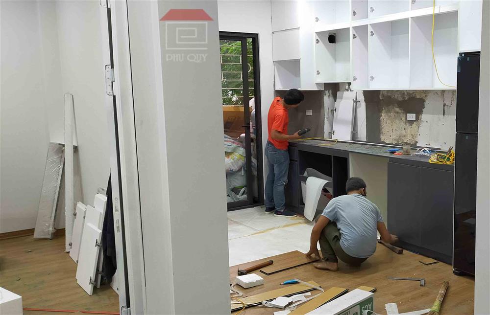 Bắt đầu quá trình cải tạo tủ bếp