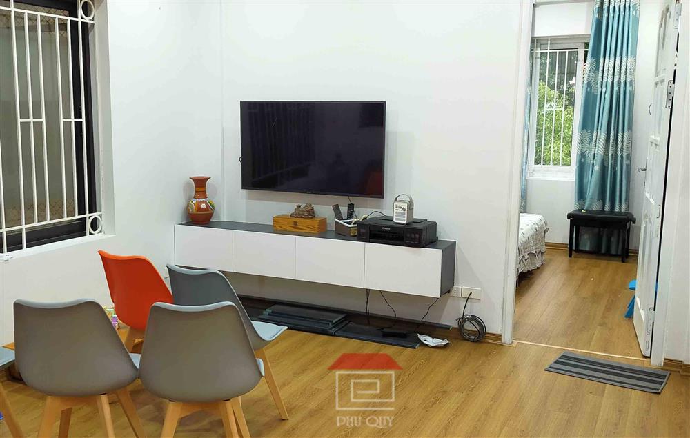 Cải tạo kệ ti vi phòng khách